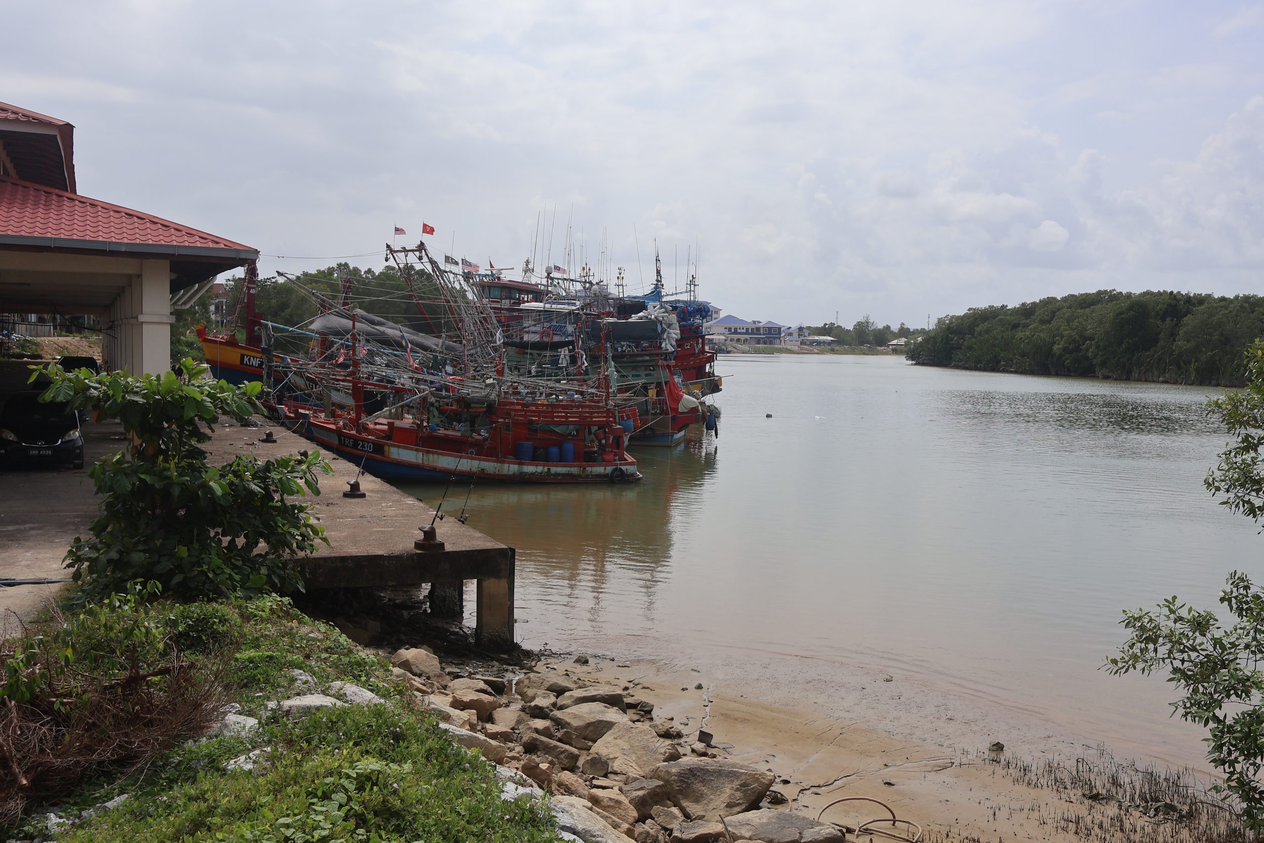 These ships take people to those Islands of Terengganu